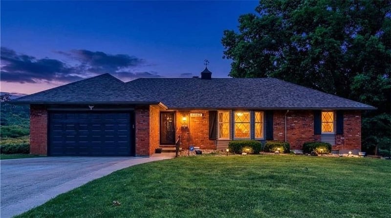 12162 39th Ter, Independence, MO 64052