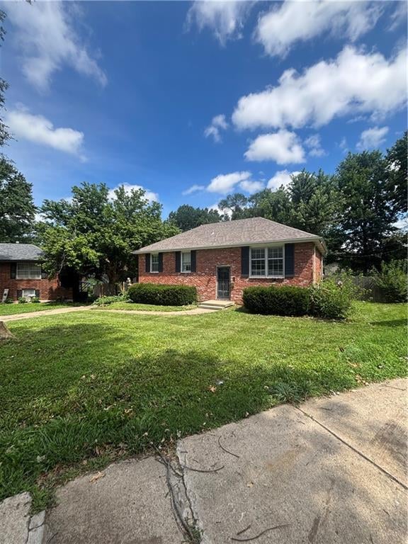 1908 2nd St, Lee's Summit, MO 64081