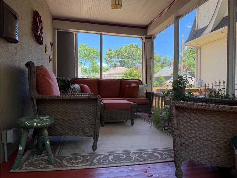 450 W 62nd Ter, Kansas City, MO 64113