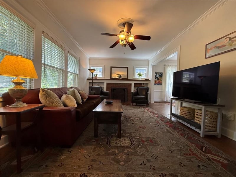 450 W 62nd Ter, Kansas City, MO 64113