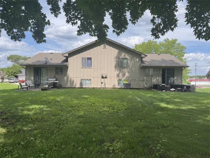 304 Rice St, Raymore, MO 64083