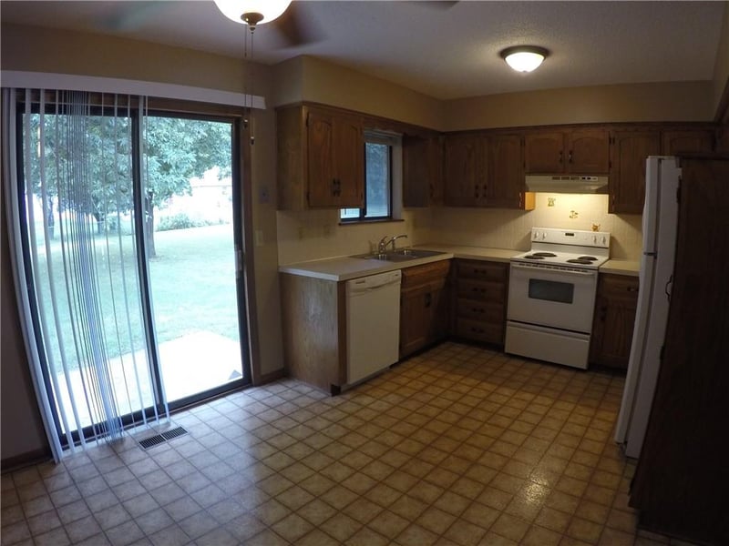 304 Rice St, Raymore, MO 64083