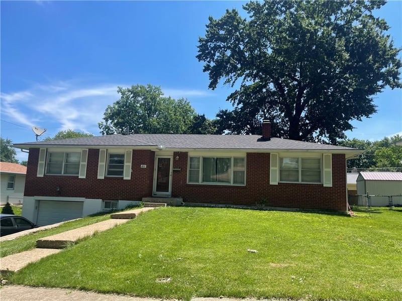 1601 81st Ter, Kansas City, KS 66112