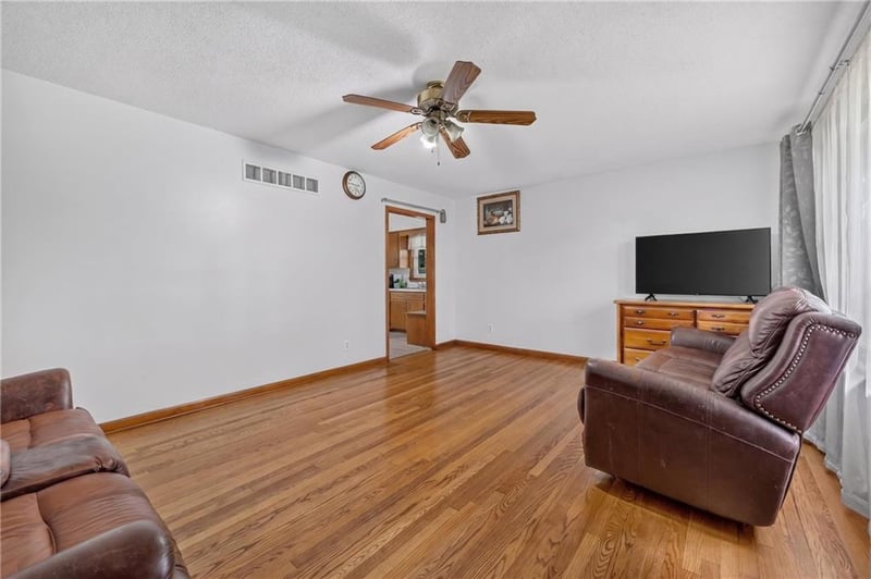 1601 81st Ter, Kansas City, KS 66112