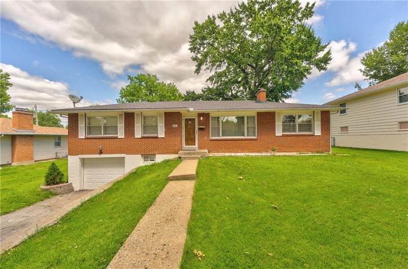 1601 81st Ter, Kansas City, KS 66112