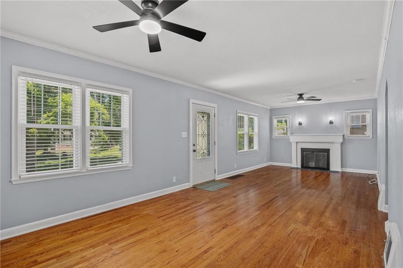 2206 Dewey St, St Joseph, MO 64505