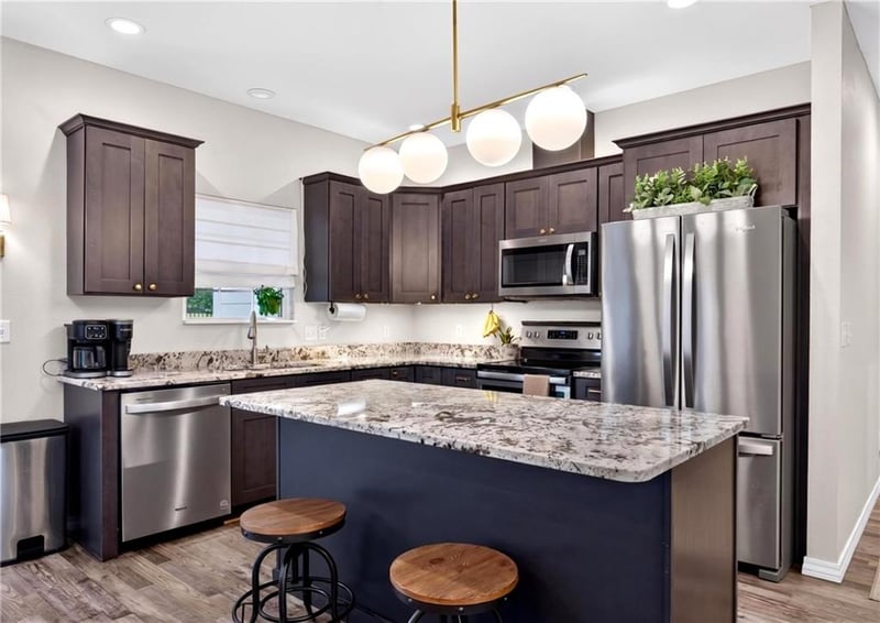 1205 Lakewood Dr, Pittsburg, KS 66762