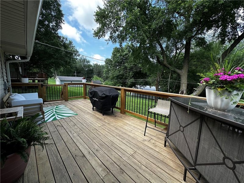 5606 Ripley St, St Joseph, MO 64506
