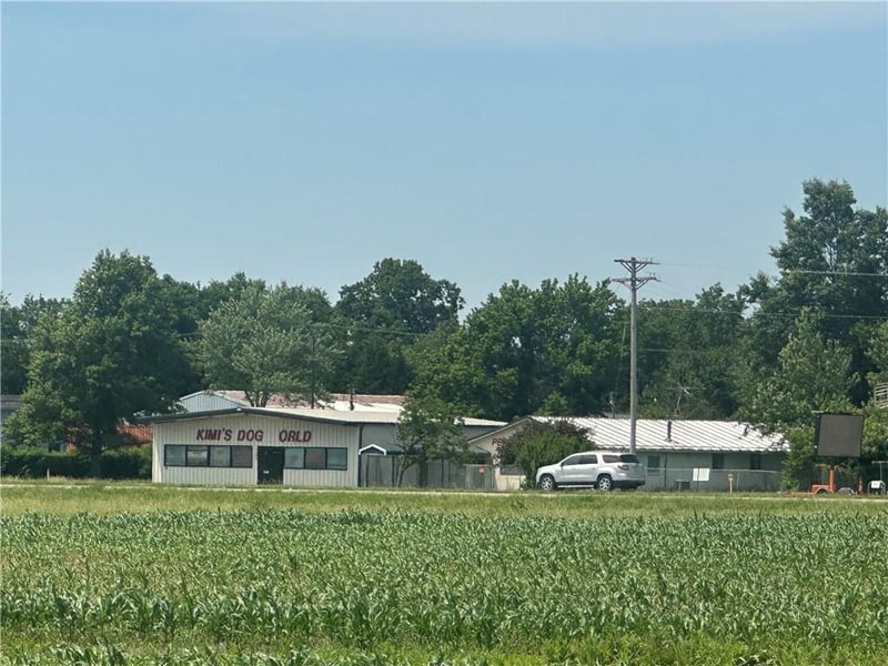 1099 50 Hw, Knob Noster, MO 65336