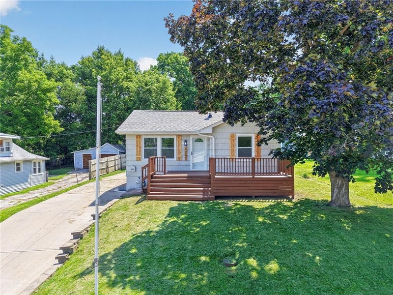 1243 Mccoy St, Independence, MO 64055