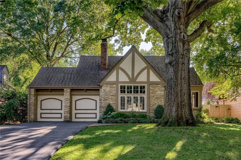5435 Aberdeen Rd, Fairway, KS 66205