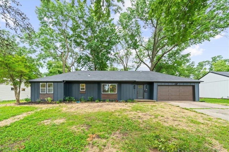 5711 78th Ter, Prairie Village, KS 66208