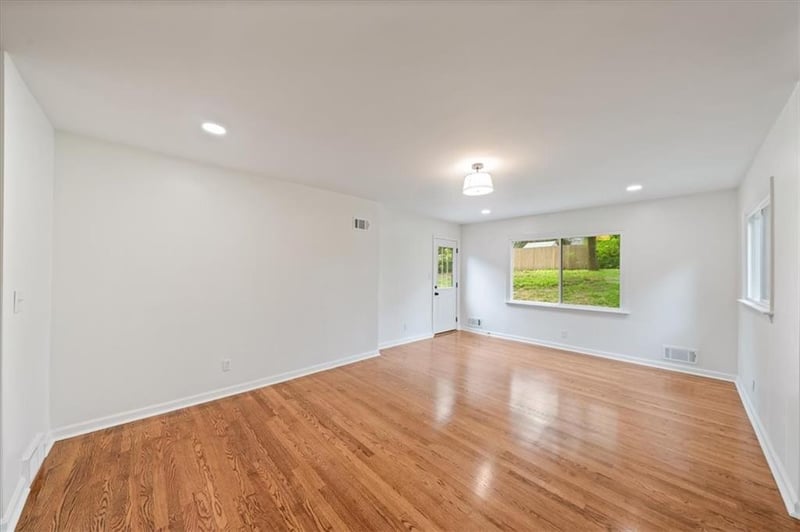 5711 78th Ter, Prairie Village, KS 66208