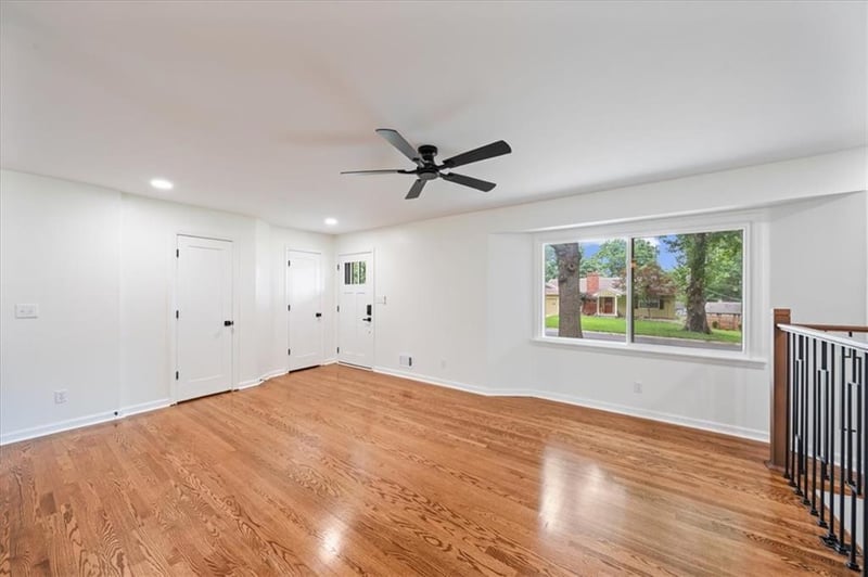 5711 78th Ter, Prairie Village, KS 66208