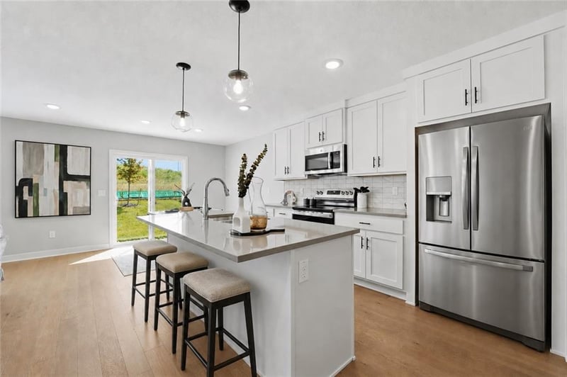 707 Glenn Cir, Raymore, MO 64083