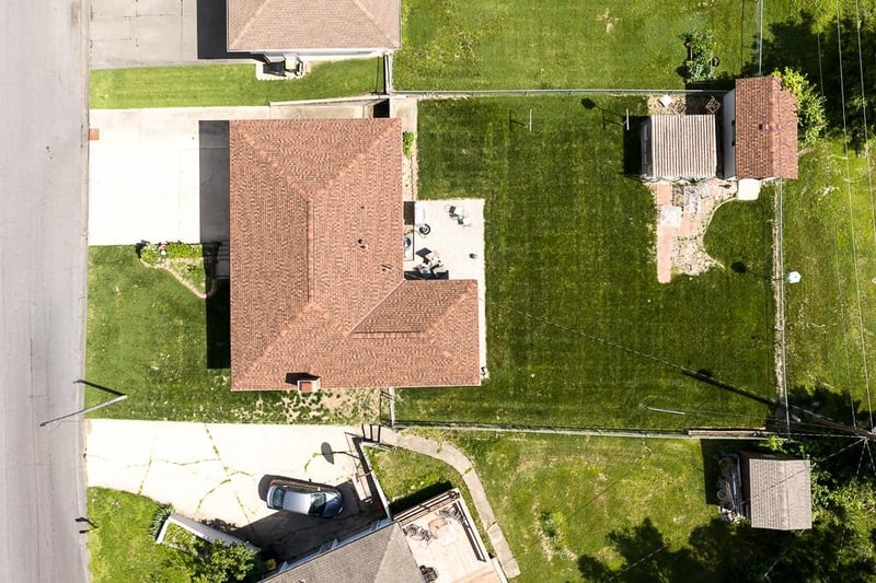 260 Holiday Dr, Lansing, KS 66043