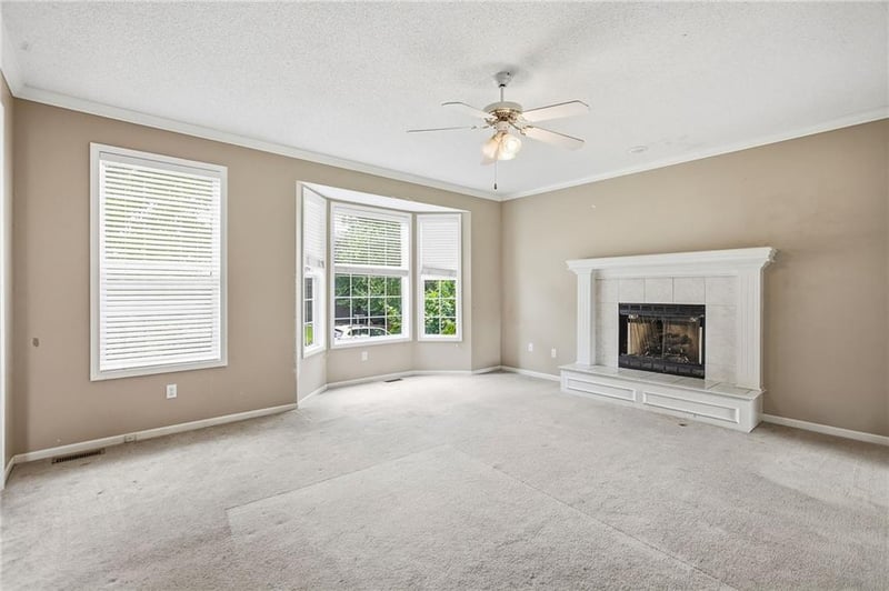 4742 Mund Rd, Shawnee, KS 66218