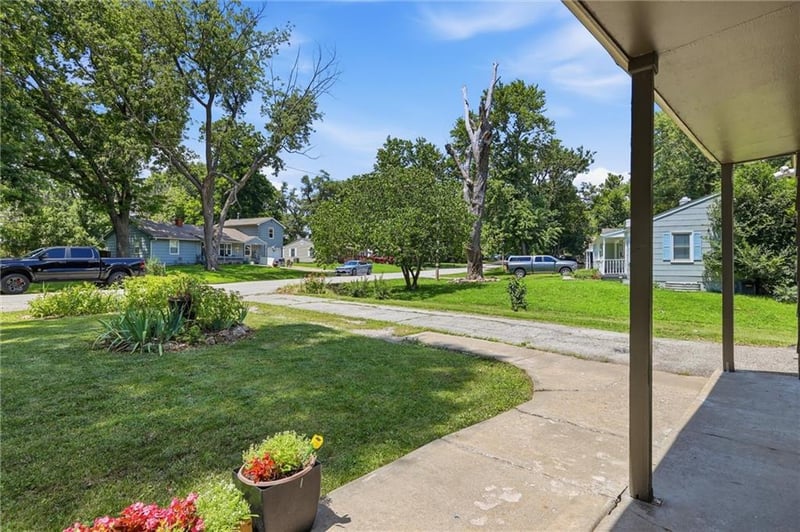 11605 Belmont Ave, Kansas City, MO 64134