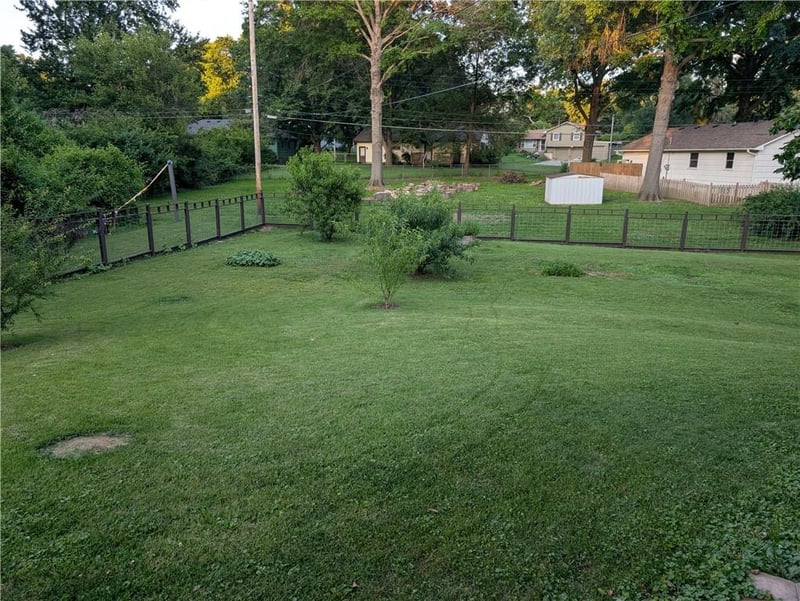 11605 Belmont Ave, Kansas City, MO 64134