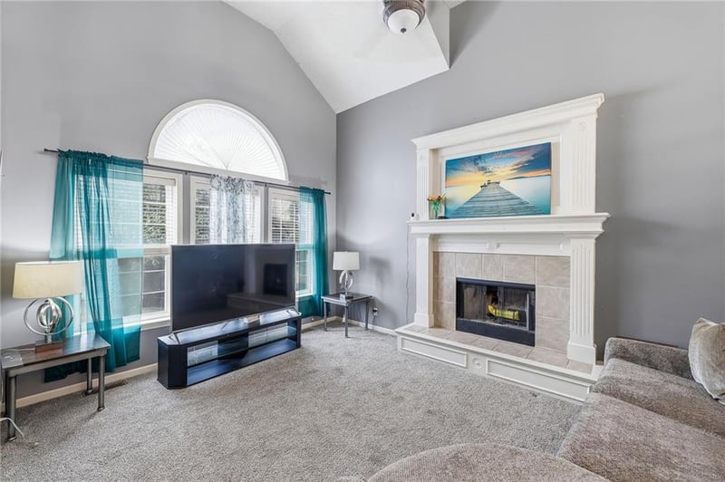 2346 Piatt Ln, Olathe, KS 66061