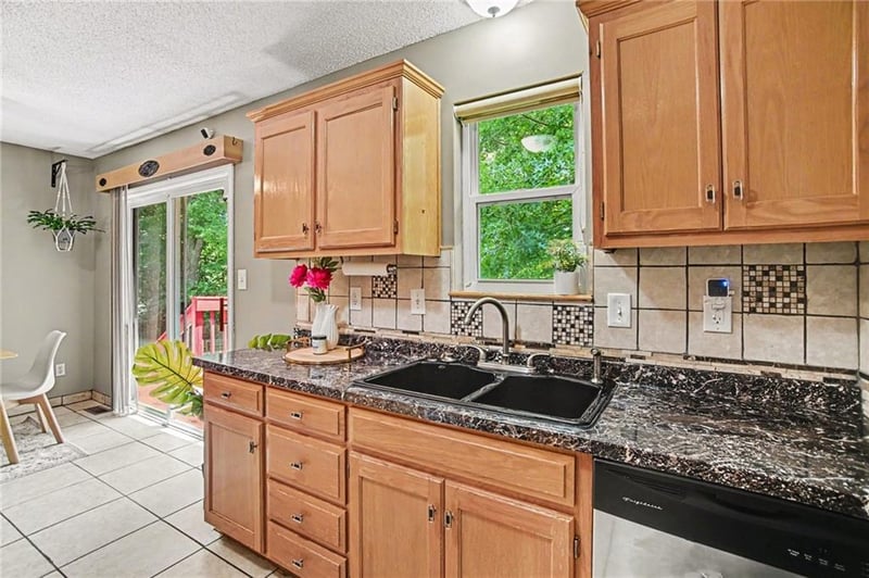 16415 4th St, Independence, MO 64056