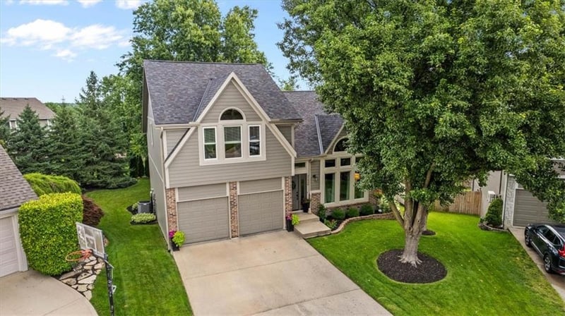 21408 47th Ct, Shawnee, KS 66218