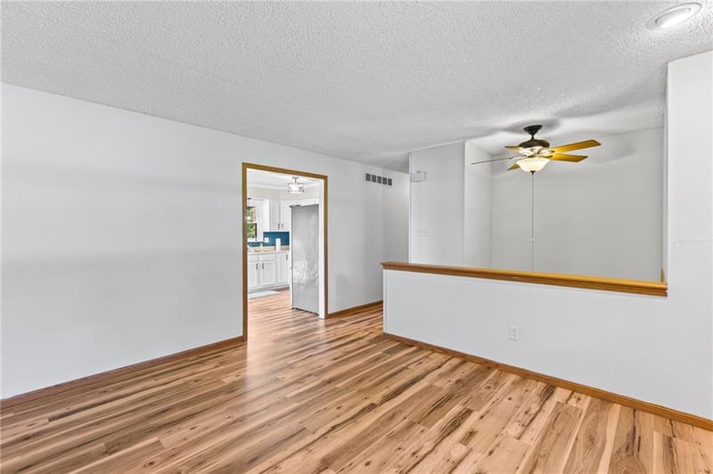 716 Shea St, Burlington, KS 66839