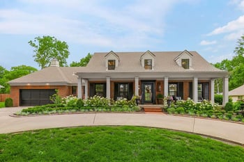 907 W 113th Ter, Kansas City, MO 64114