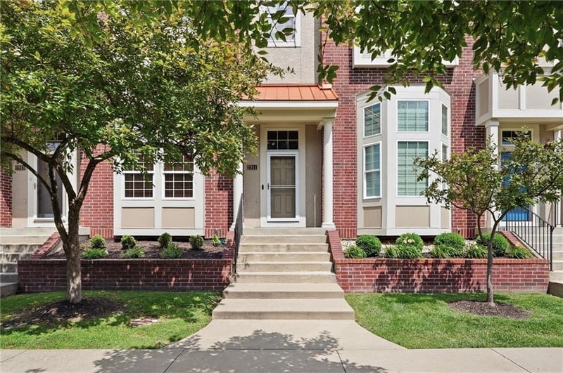2911 Gentry Park Pw, North Kansas City, MO 64116