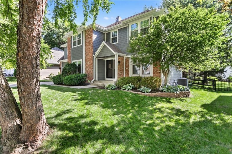 5255 129th Ter, Leawood, KS 66209