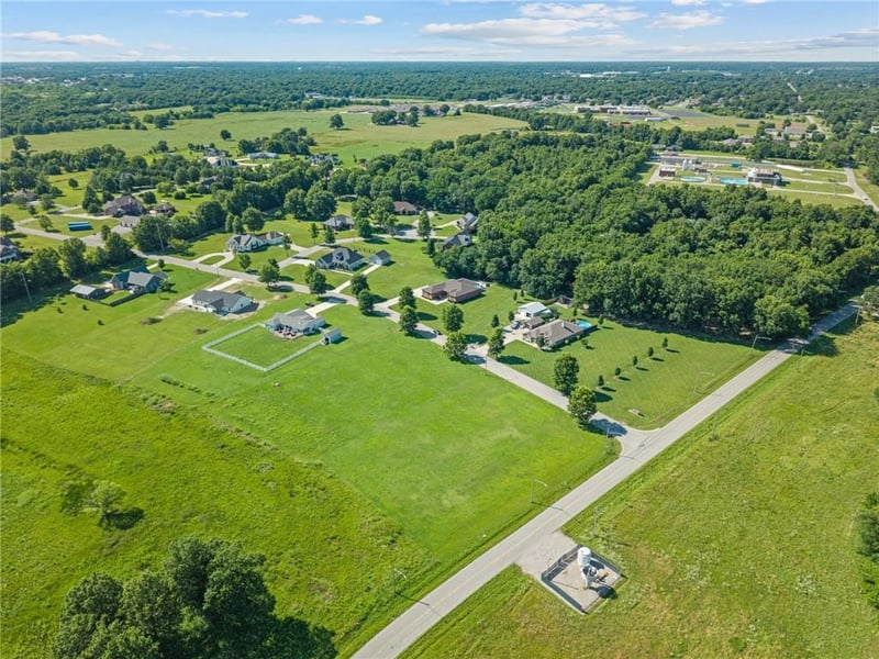 2206 Porter Ln, Pittsburg, KS 66762