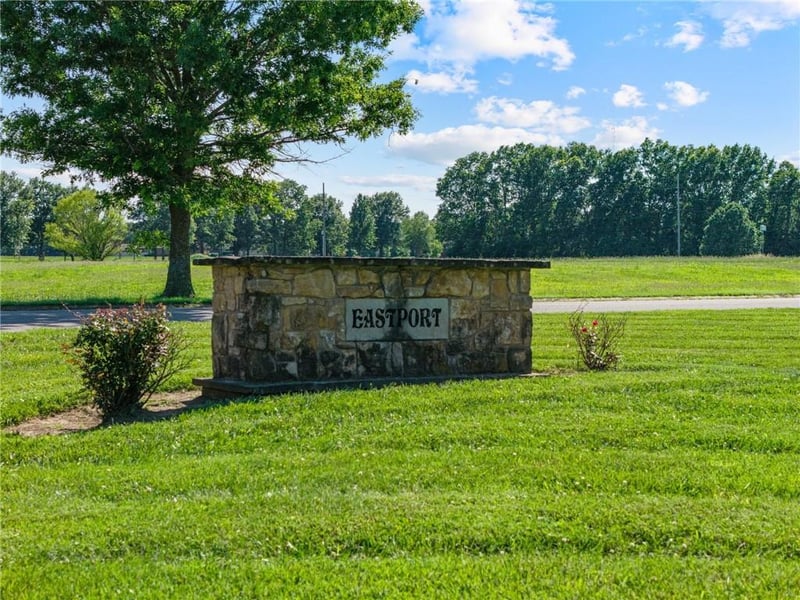 2206 Porter Ln, Pittsburg, KS 66762