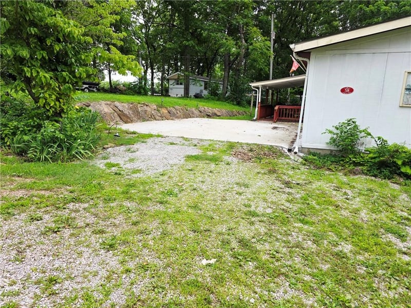 58 Longview Rd, Pleasanton, KS 66075