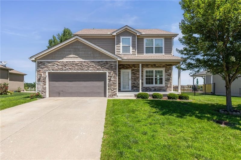432 Pawnee Ln, Gardner, KS 66030