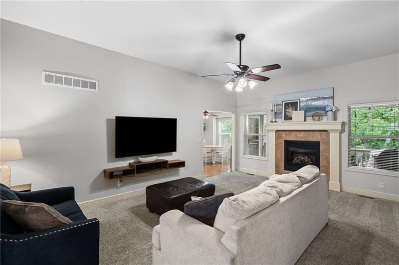 9012 108th St, Kansas City, MO 64157