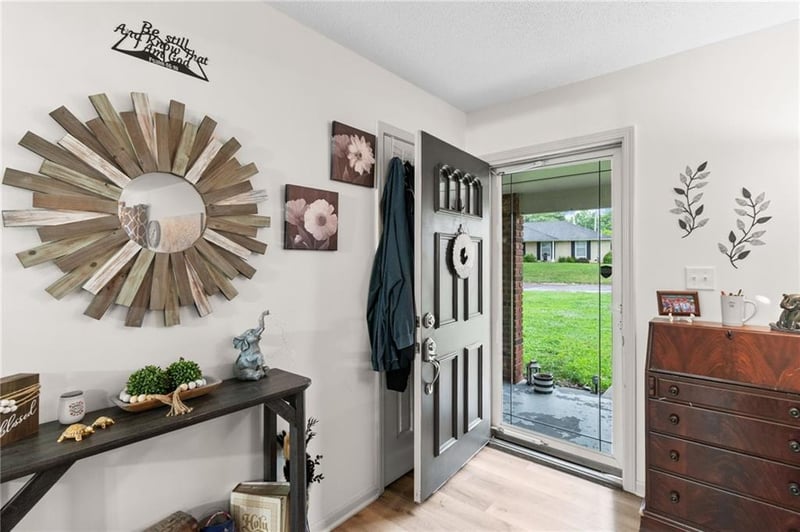 205 Dauxville Dr, Richmond, MO 64085