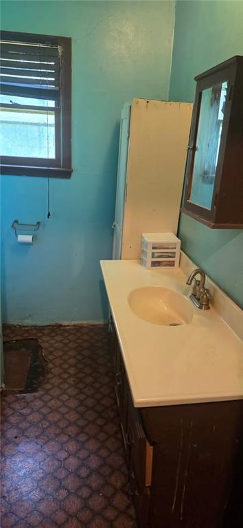 315 3rd St, Iola, KS 66749