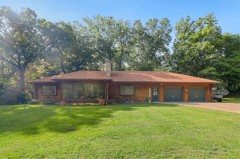 18375 Old Highway Rd, Rushville, MO 64484