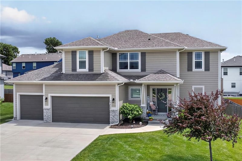 19609 197th St, Spring Hill, KS 66083