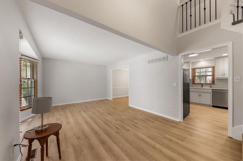 8516 Darnell St, Lenexa, KS 66215