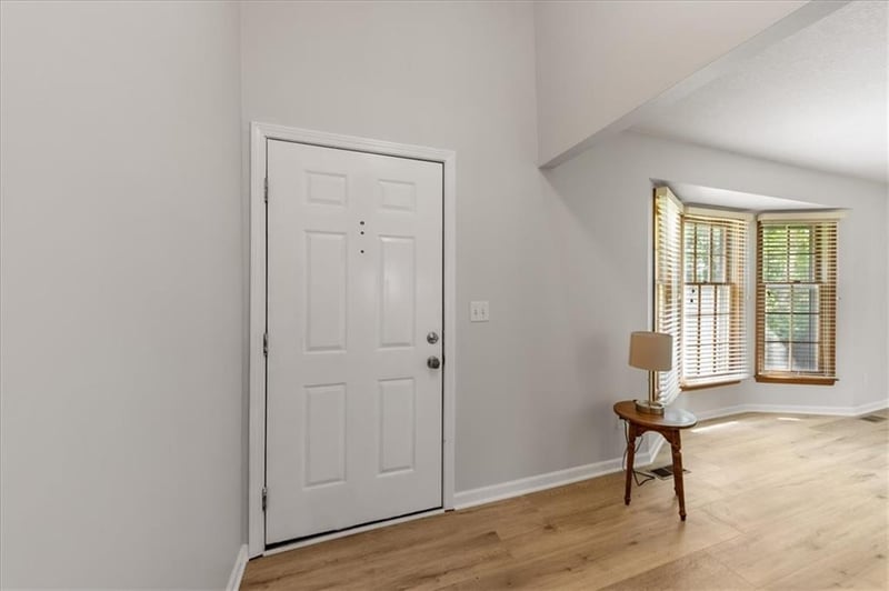 8516 Darnell St, Lenexa, KS 66215