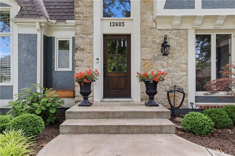 12603 Pawnee Ln, Leawood, KS 66209