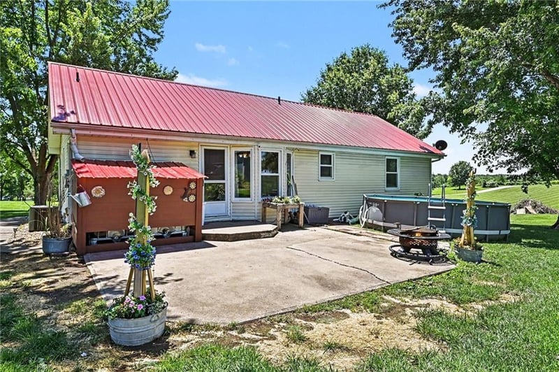 15800 143rd St, Kearney, MO 64060