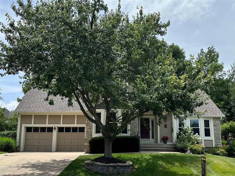 12818 Bond St, Overland Park, KS 66213