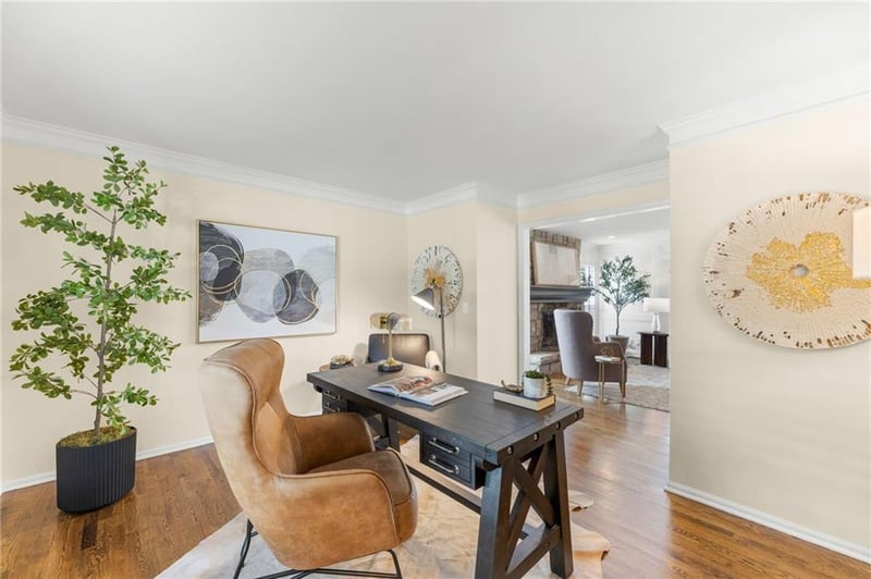 12112 Aberdeen Rd, Leawood, KS 66209