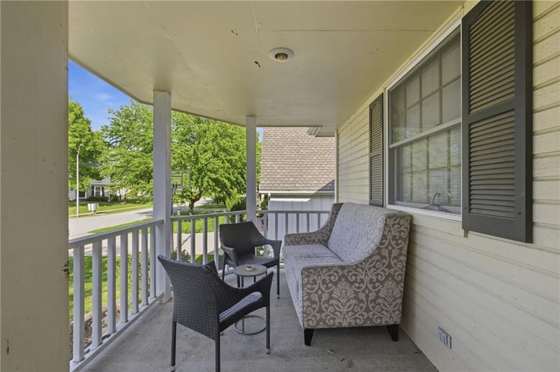 509 Olympic Ct, Lee's Summit, MO 64064