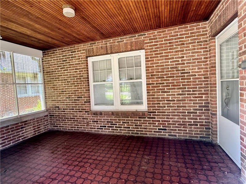 1608 Walnut St, Higginsville, MO 64037