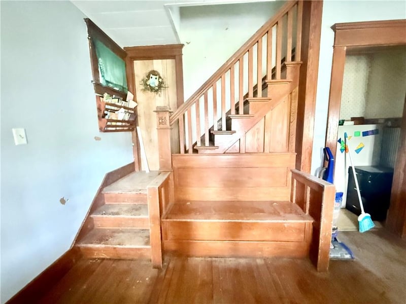 102 4th St, Pickering, MO 64476