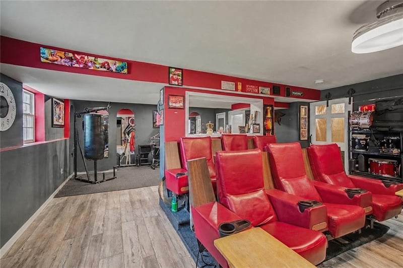 6301 N Quincy Ave, Kansas City, MO 64119