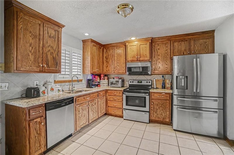 6301 N Quincy Ave, Kansas City, MO 64119